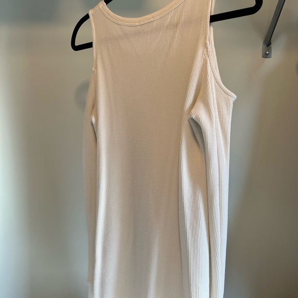 Splendid Thermal Cold Shoulder Top - Picture 2 of 4